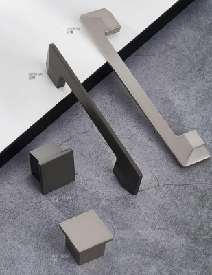 Tinh zinc phổ biến Trung Quốc kiểu châu Âu retro không lỗ đen tự gõ vít cửa thương hiệu dooroom tay cầm trong nhà